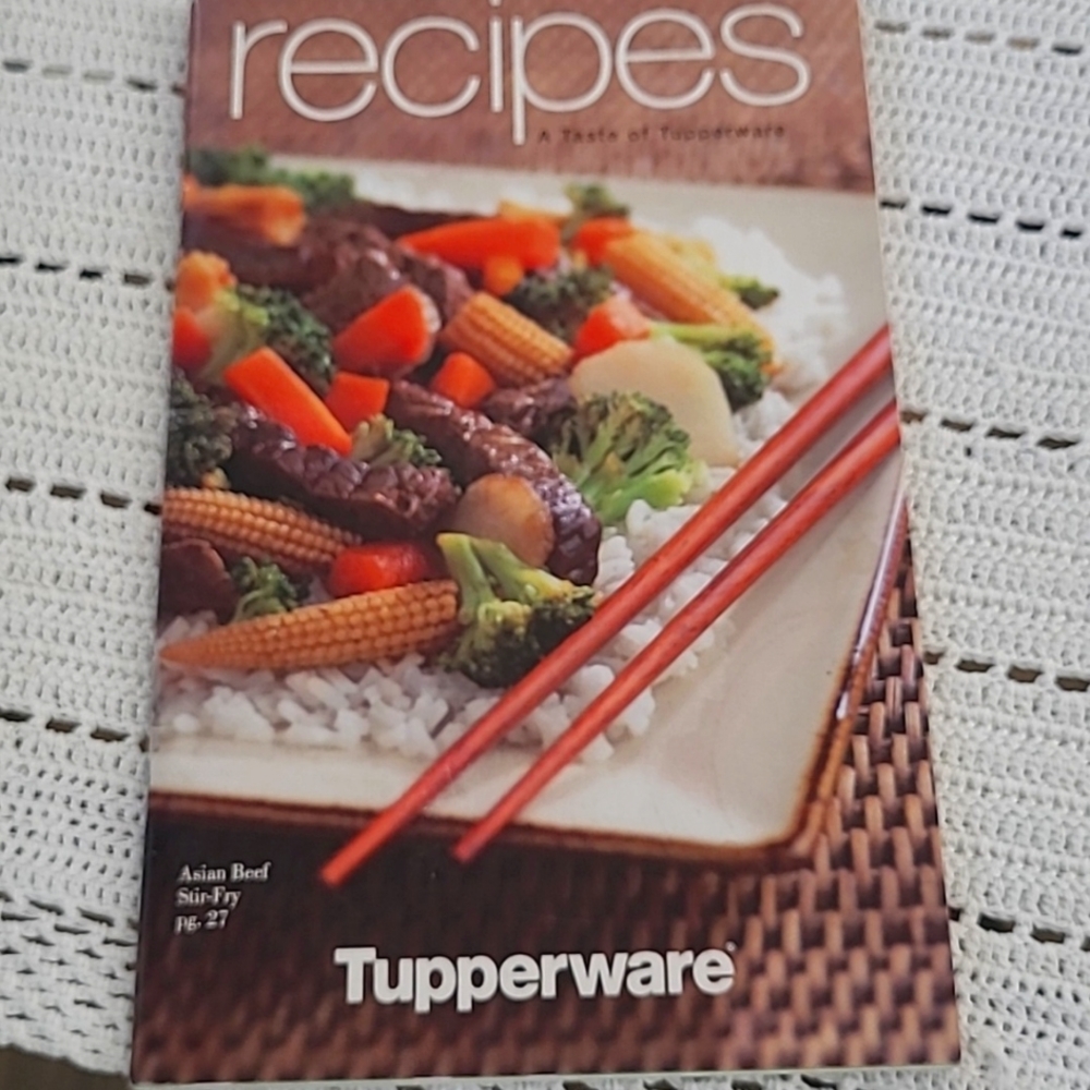 Tupperware recipe books - Picture 4 of 9